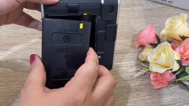 All About the Instax Mini 40 | Guide to Put Batteries and Load Films смотреть онлайн