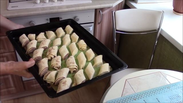 Быстрые вкусняшки к чаю из слоёного теста. Очень просто и вкусно! смотреть онлайн