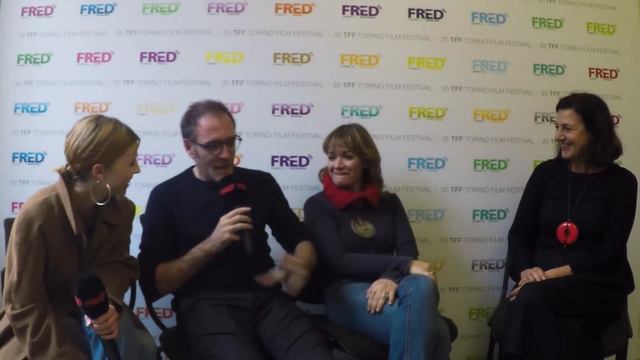 Valerio Mastandrea, Clémence Poésy, Paola Randi - Video - TITO E GLI ALIENI - 35 TFF смотреть онлайн