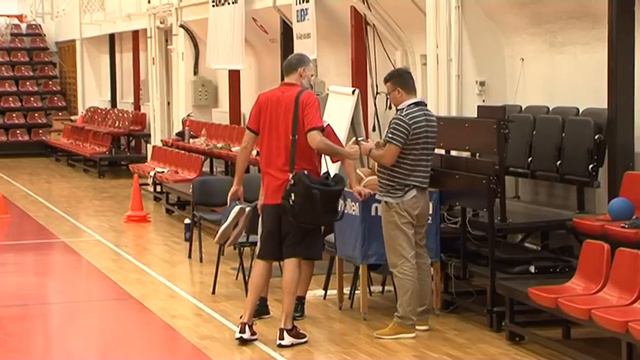 Csorvási Milán interjú, a center első körmendi edzése előtt смотреть онлайн