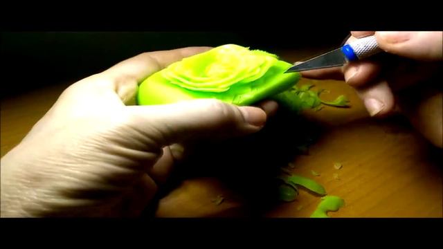 Вырезаем из мыла нежные цветы. Карвинг по мылу. Soap carving. смотреть онлайн