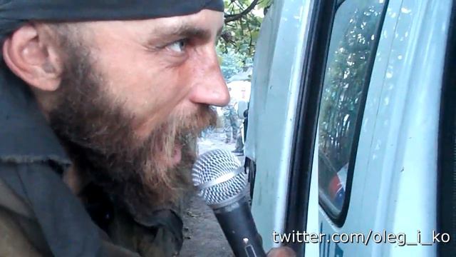 Ополченцы развлекаются.Выпуск 1.Окаянный поет смотреть онлайн