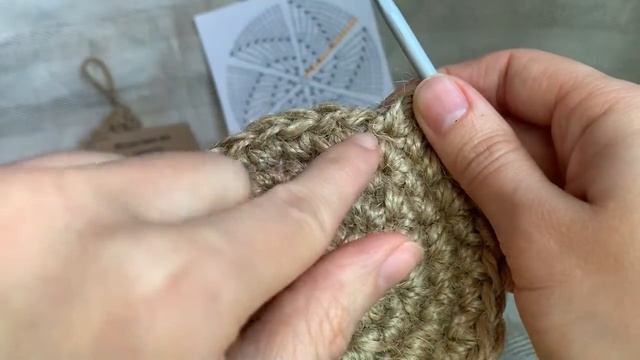 МК круглая корзина из джута смотреть онлайн