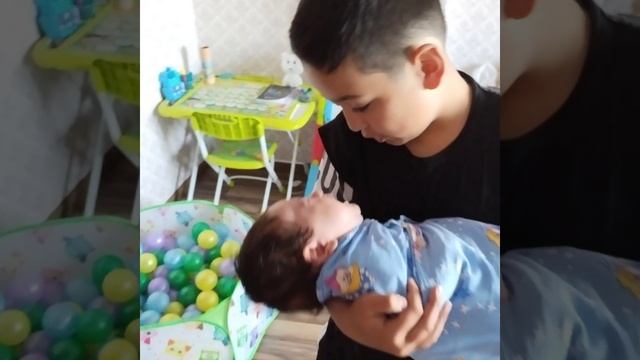 Поздравляем всех мам с днём матери! Желаем здоровья и счастья! смотреть онлайн