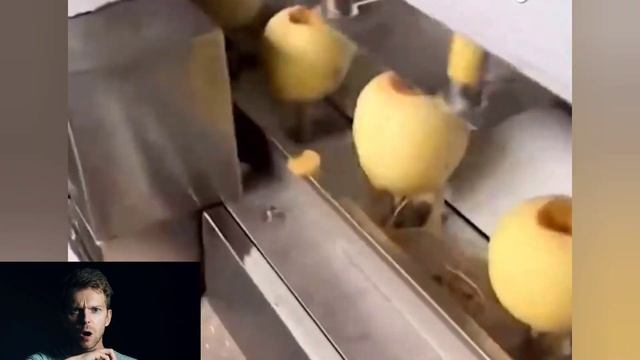 peeling apple was never this easy! This Working is very hard? смотреть онлайн