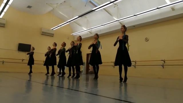 Этюд на материале украинского танца смотреть онлайн
