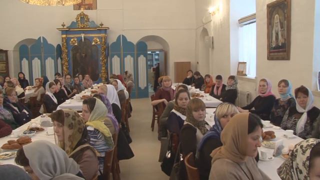 Круглый стол на тему материнства смотреть онлайн