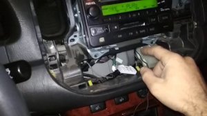 Работа AUX на Toyota 86120-33700. Подключение AUX Toyota Camry 30