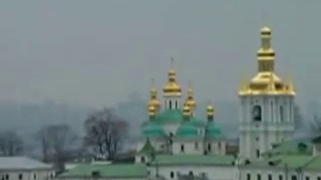 Интересный Киев, УКРАИНА: Киево-Печерская Лавра: Звонят колокола в Монастыре смотреть онлайн