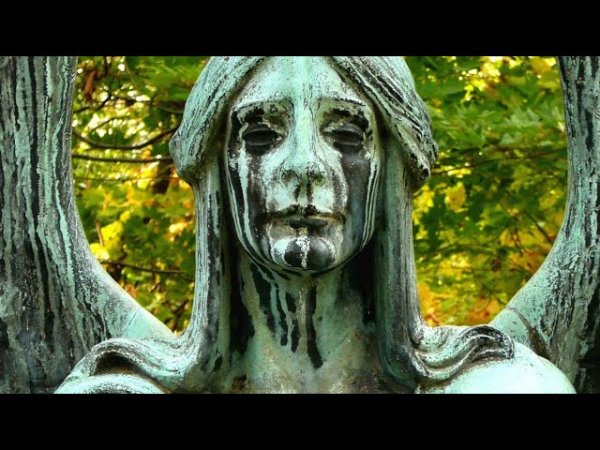 Что осталось от Ялты_ Крах Империи. Изуродованный город детства.