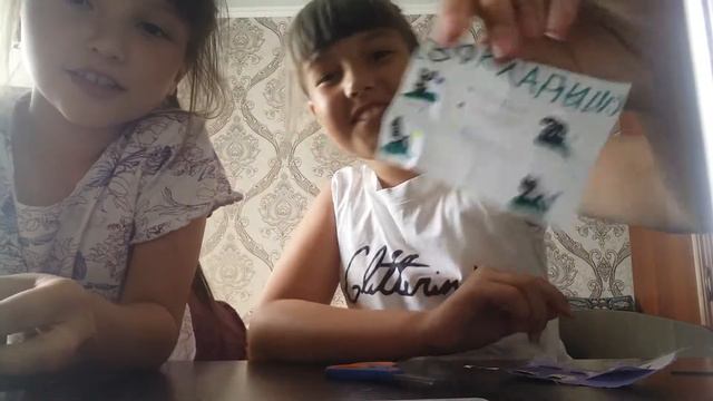 Открываем бумажные сюрпризи в месте с САШЕЙ/бумажные сюрпризы номер 3 смотреть онлайн