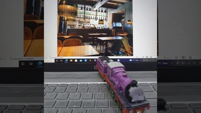Twilight Sparkle the Tank Engine For Hire #104: Bongo Bar and Restaurant смотреть онлайн