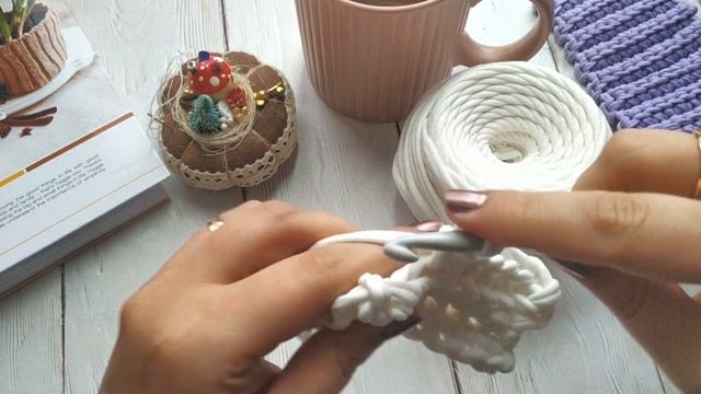Чехол на кружку из трикотажной пряжи/Оригинальный подарок за 30 минут на 23 февраля и 8 марта смотреть онлайн