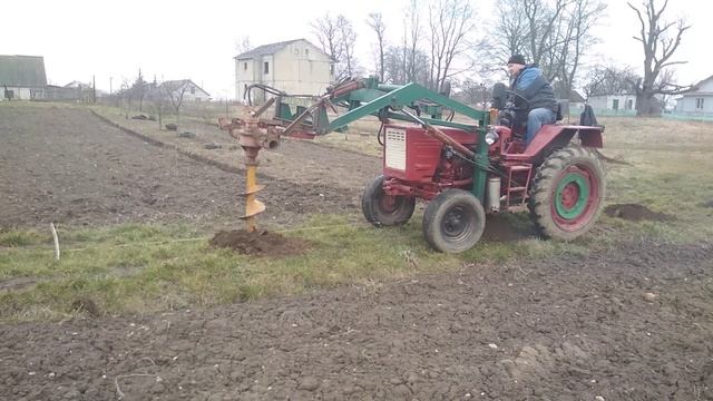 Ямобур с гидроприводом на погрузчике Т-25 смотреть онлайн