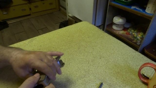 Сборка пистолета - зажигалки. Системы Люгер. смотреть онлайн