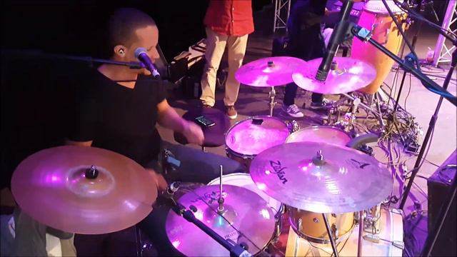 Solo de Samuel Crestor,batteur du groupe C'Zig La, de Simon Jurad,et d'Orlane...!!! смотреть онлайн