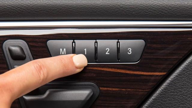 2018.5 INFINITI QX30 - Automatic Drive Positioner (if so equipped) смотреть онлайн