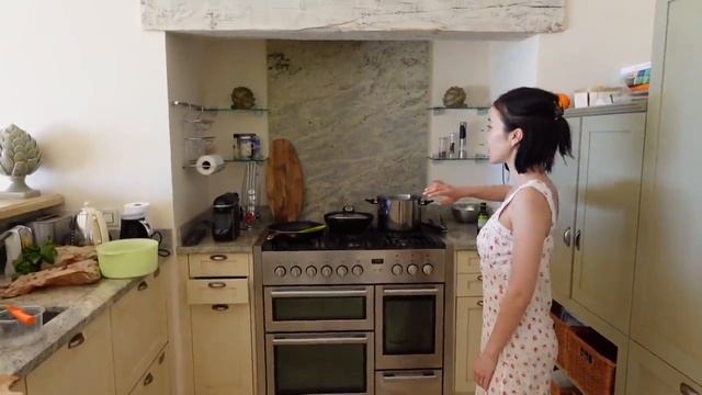 [Mom in Paris] Saint-Tropez trip| House tour of 5LLLDK with pool | Dior Restaurant | South of Franc смотреть онлайн