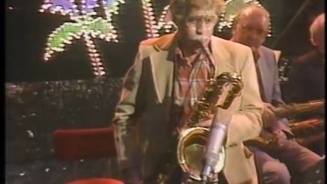 SHORTY ROGERS & THE WEST COAST GIANTS смотреть онлайн