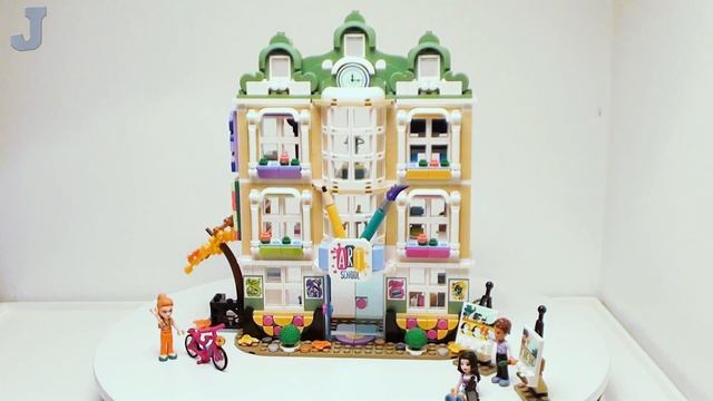LEGO Friends 2022 Emma's Art Studio 41711 Exploration & Opinions смотреть онлайн