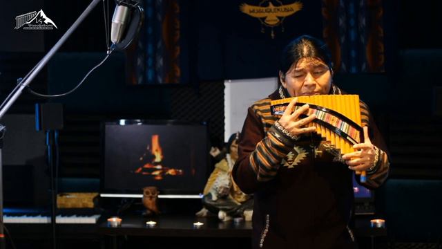 UNCHAINED MELODY | Sombra del Amor | PANFLUTE and Quenacho смотреть онлайн