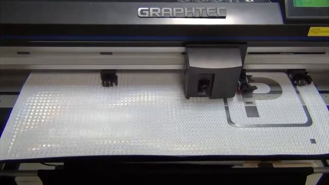 Резка пленки на плоттере FC 8600 смотреть онлайн