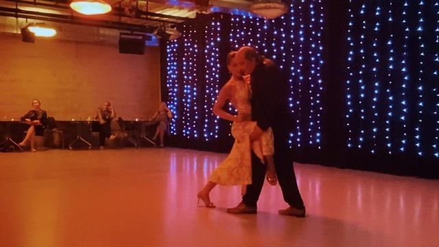 Inês Gomes & Cédric Basso / Milonga Brava / 2022.09.01 / 4 смотреть онлайн