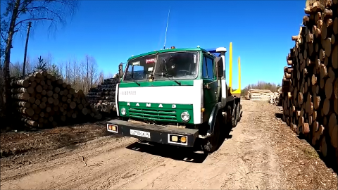 Перебрал заднюю левую рессору на КамАЗ 55102. смотреть онлайн