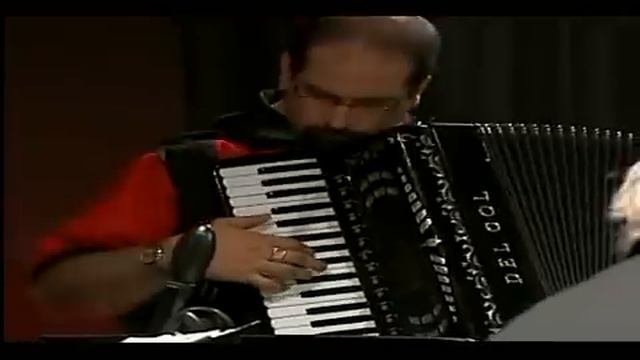 Mandragora Tango plays "Cafe con Limon" смотреть онлайн