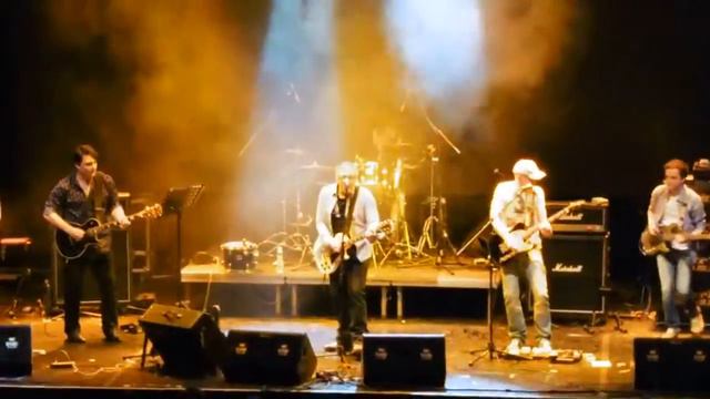 Олег Горшков и "Мечтать" в Yotaspace - "Тук-тук" 09.01.15 смотреть онлайн