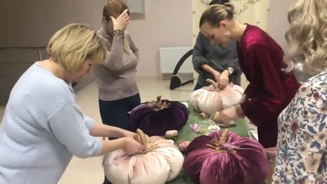 Мастер Класс КОРОЛЕВСКАЯ БАРХАТНАЯ ТЫКВА . ROYAL VELVET PUMPKIN. смотреть онлайн