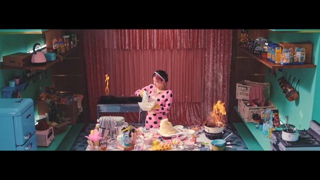 iPhone 12 — Cook | Apple [ITZY] смотреть онлайн