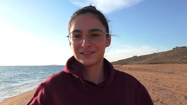 ЧТО СЛУЧИЛОСЬ НА ПЛЯЖЕ? / НАШ ВЫХОДНОЙ / ИЗИРОЗА / АЛИСА ИЗИ смотреть онлайн