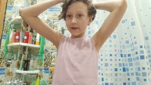 мою голову в тайне от мамы