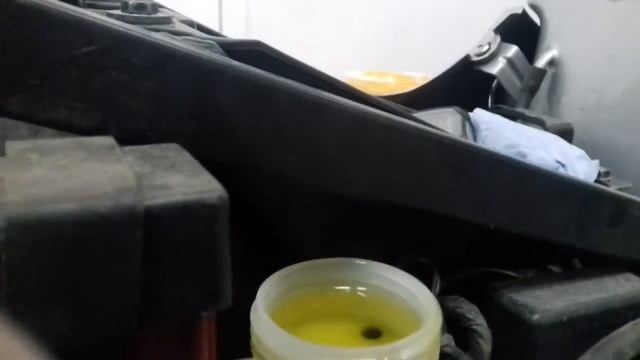 Замена тормозной жидкости Kawasaki Zzr400-2