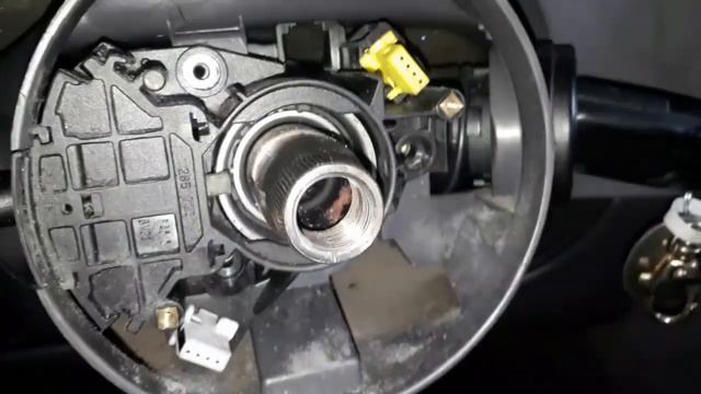 Luzes do Bas/Esp e Abs da Mercedes Classe A acesas por folga na coluna de direção !!! смотреть онлайн