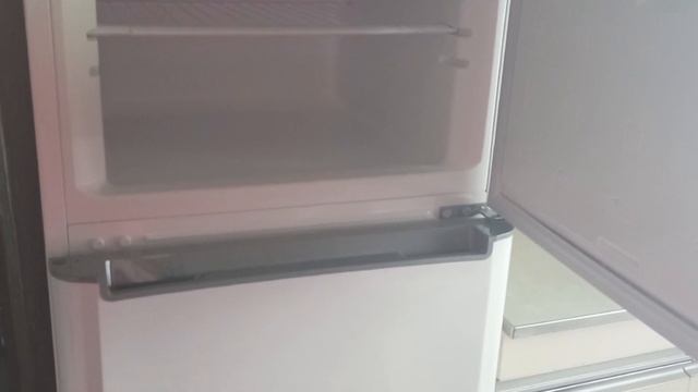 Холодильник Indesit TIA 140 смотреть онлайн