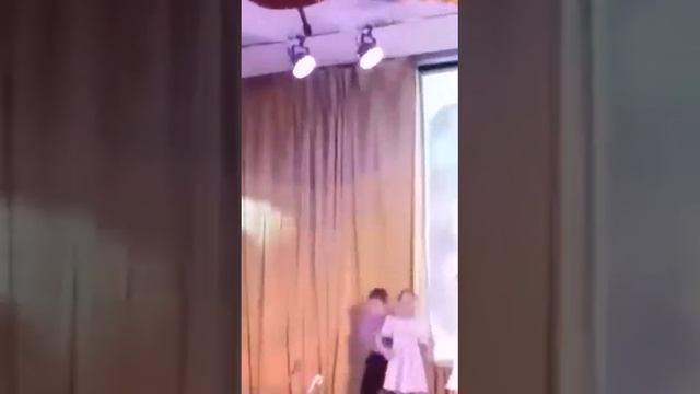 Танец Зонтики смотреть онлайн