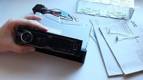 Обзор автомагнитолы JVC KD-X220