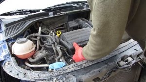 Мойка двигателя #шкода #рапид. Wash an engine skoda rapid.