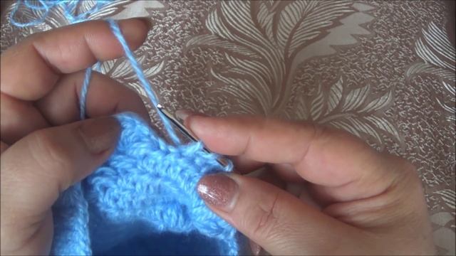 Шапочка с ушками крючком.