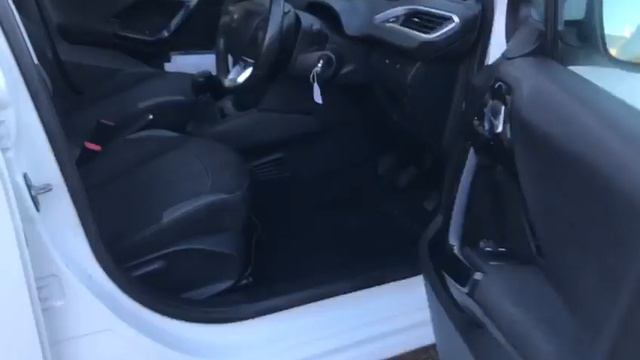 PEUGEOT 208 1.2 ACTIVE 5d 82 BHP смотреть онлайн