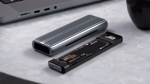 Satechi NVMe and SATA SSD Enclosure