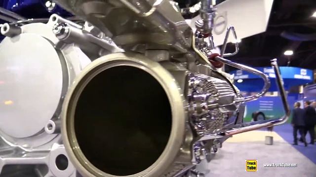 2018 Volvo D13 Turbo Compound Diesel Engine - Walkaround - 2017 NACV Show Atlanta смотреть онлайн