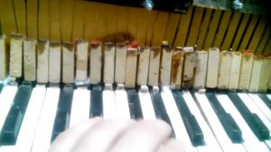 Немного о том, как делалось самодельное пианино...