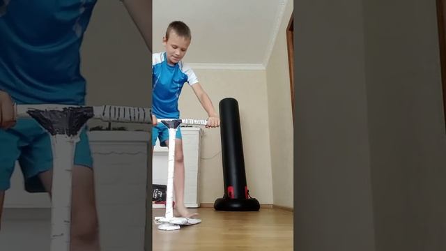 сделал вид на самодельном индо самокат смотреть онлайн