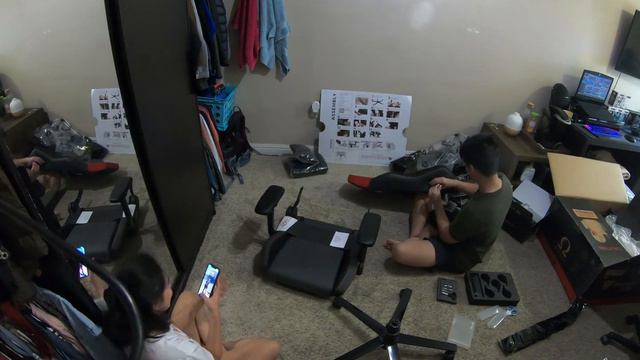 My first SecretLab chair unboxing and assembling. смотреть онлайн