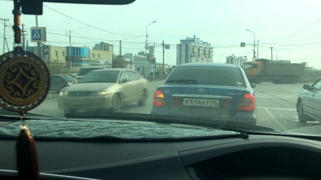 Nissan leaf в Якутск постепенно приходит зима ) смотреть онлайн