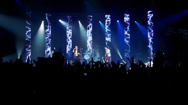 Одинок по контракту фильм