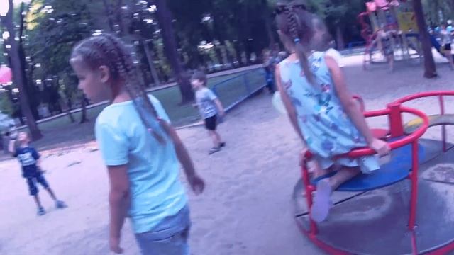 ДАРИМ ШАРИКИ НЕЗНАКОМЫМ смотреть онлайн